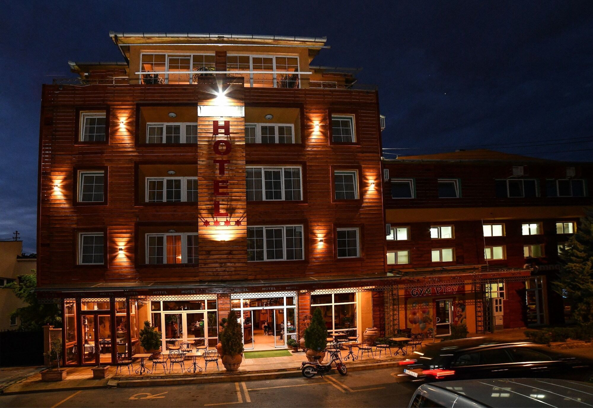 Garni Hotel Garson-Lux Ns Novi Sad Exterior photo